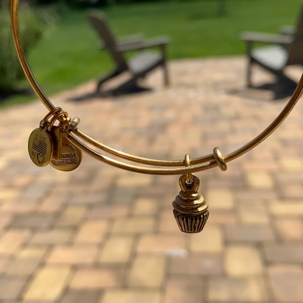 Cupcake bracelet